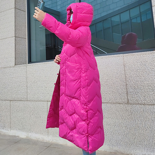 2023新款民族风长款白鸭绒羽绒服轻便帽子冬季粉色大口袋外套