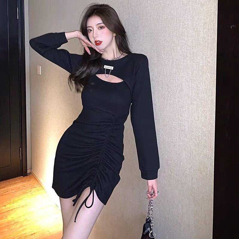 吊带连衣裙2025年春季新款女网红炸街小心机抽绳设计感针两件套