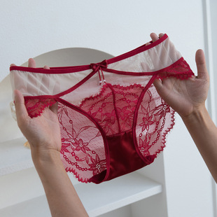 新款睫毛花朵中腰女士中山内裤蕾丝性感透气大码三角高弹缎面