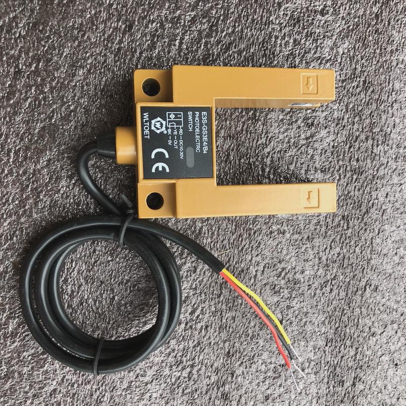 电梯配件 E3S-GS3E4 客梯槽型光电开关 平层感应器 控制器 安装