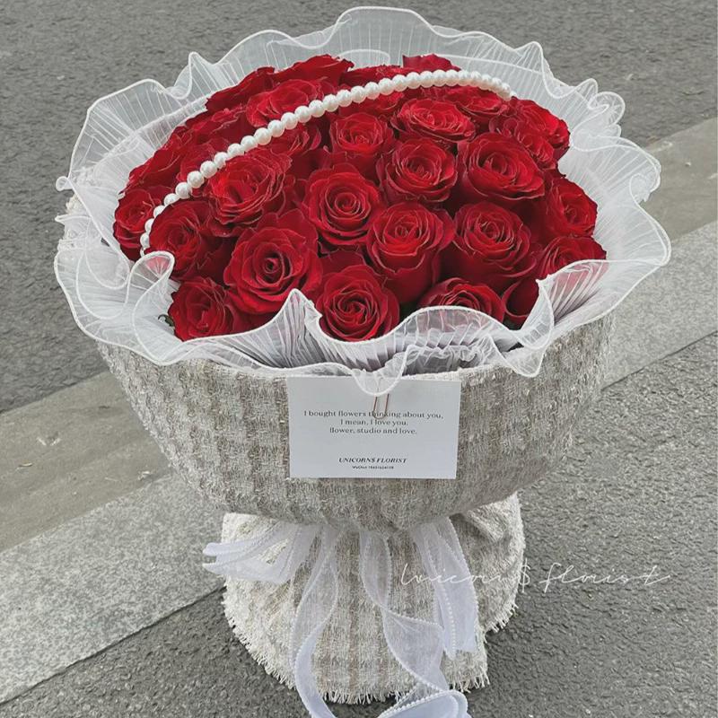 花订婚花束成品拍照道具摆件仿真花香皂花送女友领证玫瑰花束