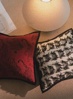 LING复古红色法式轻奢客厅沙发方形抱枕套名宿样板间靠垫床头靠枕