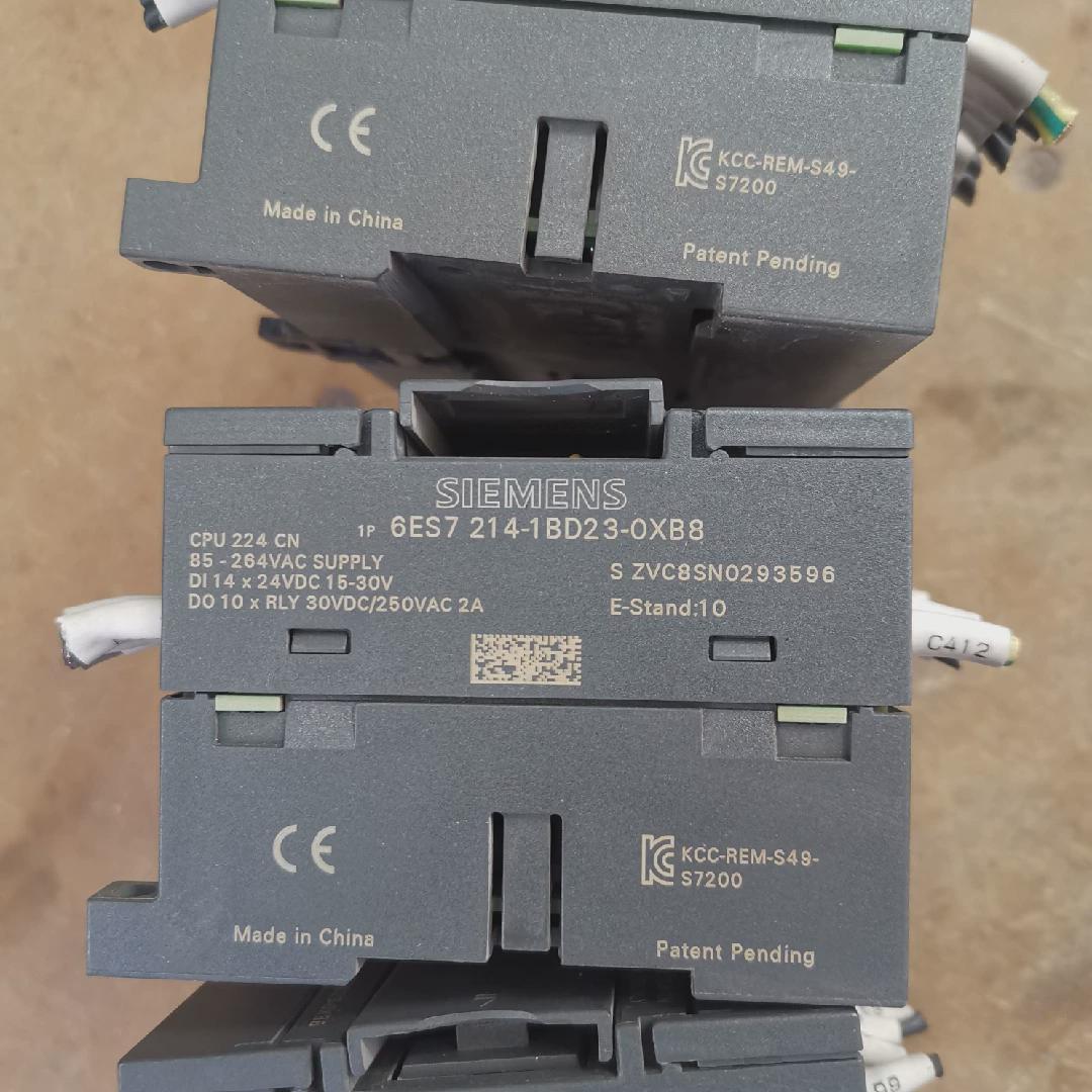 议价西门子  PLC  214-1BD23-0XB8  拆机的实物图