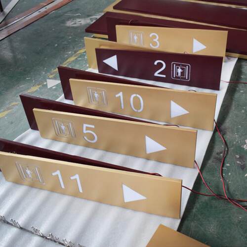 灯箱停车库商场双面视led吊牌灯箱批发地铁导发光牌悬亚克力