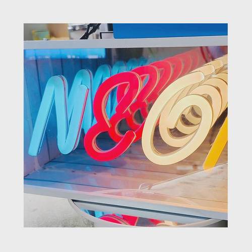 千层镜柔性霓虹灯厂家液态亚克力发光字字3d字双面级样品字定制