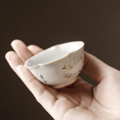 中式拟古青釉小碎花薄胎花口杯家用陶瓷仿古单杯功夫茶具茶杯40ML