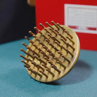 源头厂家绿檀指环按摩梳81齿檀香木梳子头部经络按摩美发梳檀木梳