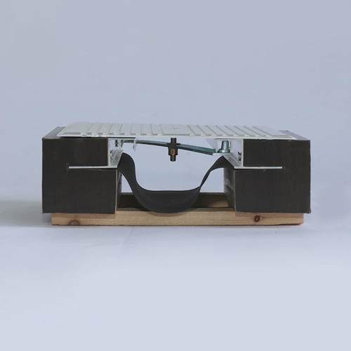 楼面铝合金不锈钢变形缝建筑伸缩缝厂家屋面变形缝外墙伸缩缝厂家