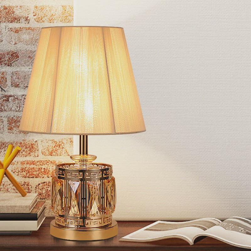 卧室时尚精致床头台灯现代简约水晶灯轻奢高级感浪漫主卧复古结婚