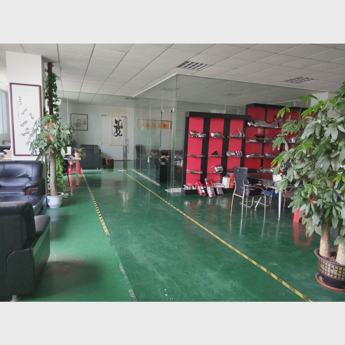 热销2011-2015款普锐斯30系装饰护板prius30不锈钢后杠护板后