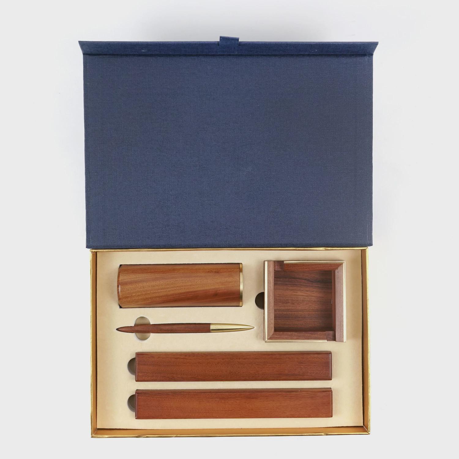 中国风文创简约商务会议木笔品红伴手礼筒镇尺烟灰缸文房四宝套装