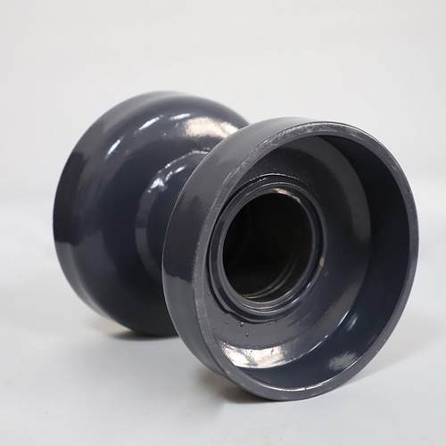 热销厂家现货直供久保田收割机DC70支重轮履带底盘配件行走轮支重