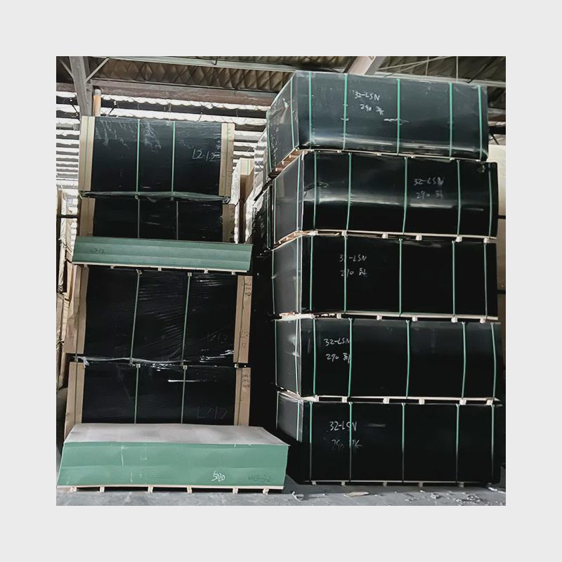 实心木料防潮防霉绿芯绿色密度板三聚氰胺板中密度纤维防潮木板