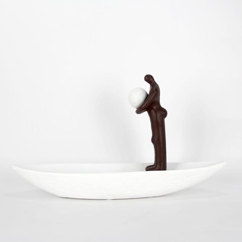 现代简约树脂卡通几何样板房摆件人物开船客厅售楼儿童房软装摆件