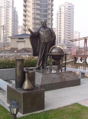 风景直供仿古铜雕塑抽象人物造型雕塑复古人物厂家雕塑公园