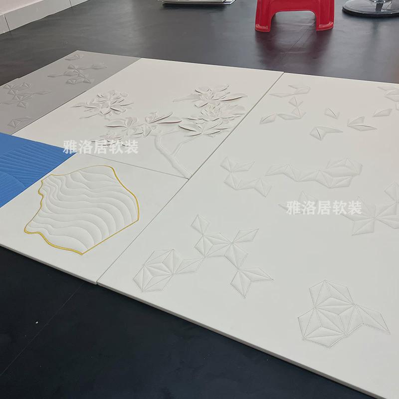 新中式客厅电视浮雕硬包背景墙现代简约餐厅护墙板木饰面床头软包