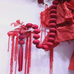 新布艺装饰串圆球轻奢时尚玫红婚礼南洋风吊顶弹力布kt背景道具球