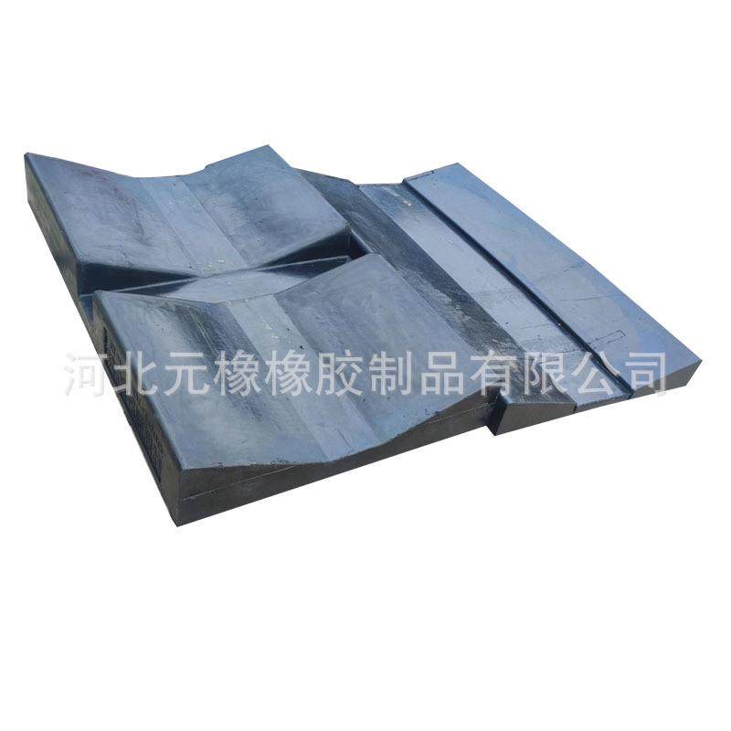 垫板生产钢卷橡胶鞍座铝卷金属卷板橡胶板运输橡胶厂家u型垫片图片