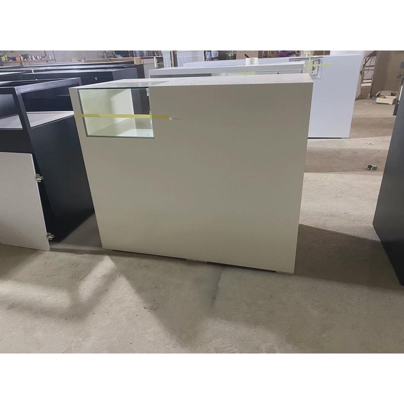 网红潮店收银台大带玻璃展示柜台现代简约黑色服装店烤漆前台