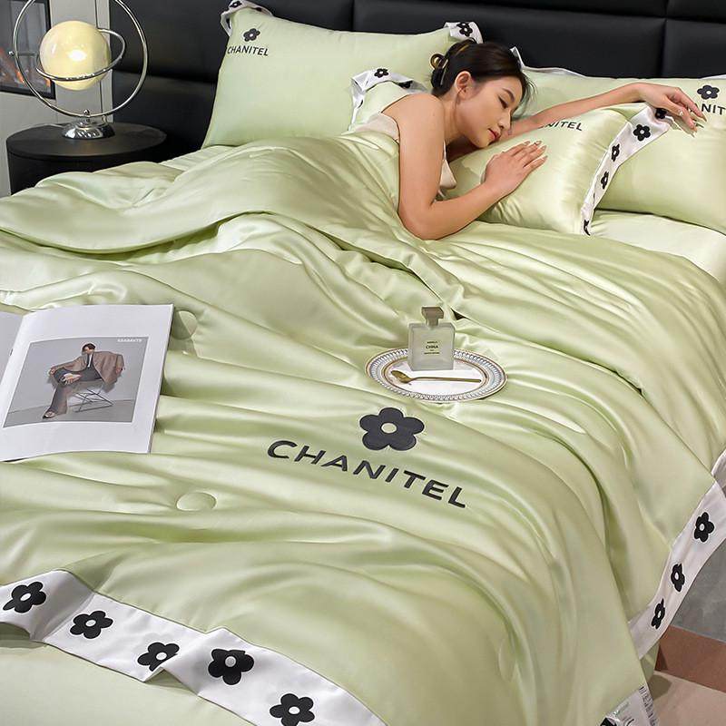 2024新款冰丝夏凉被四件套可水洗洗机夏被空调被夏季薄款被子被芯