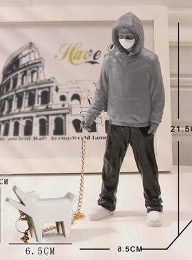 网红模特摆件装饰班克西孤勇者牵狗摆件橱窗客厅家居装饰品