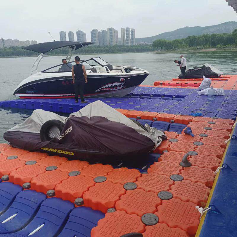 汉方塑业水上浮筒钓鱼平台塑料浮动码头游泳池摩托艇泊位浮桥厂家
