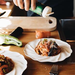 妙HOME欧式纯白骨瓷西餐盘花边深汤盘草帽盘陶瓷家用沙拉盘意面盘