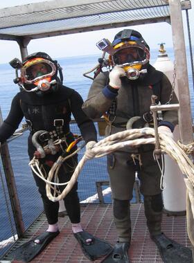 干式潜水服mz300-b潜水套装作业服国产面料