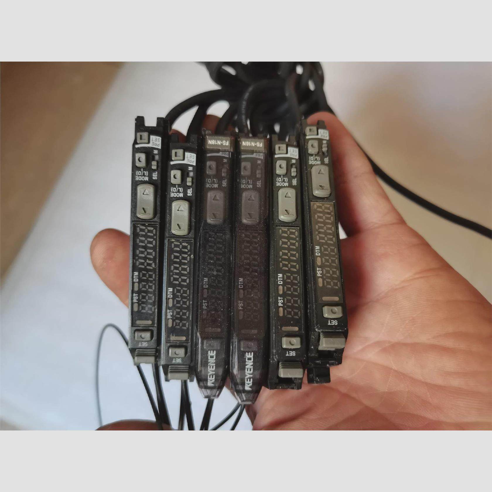 议价议价商品 KEYENCE基恩士光纤放大器FSN18N，6个，成色如