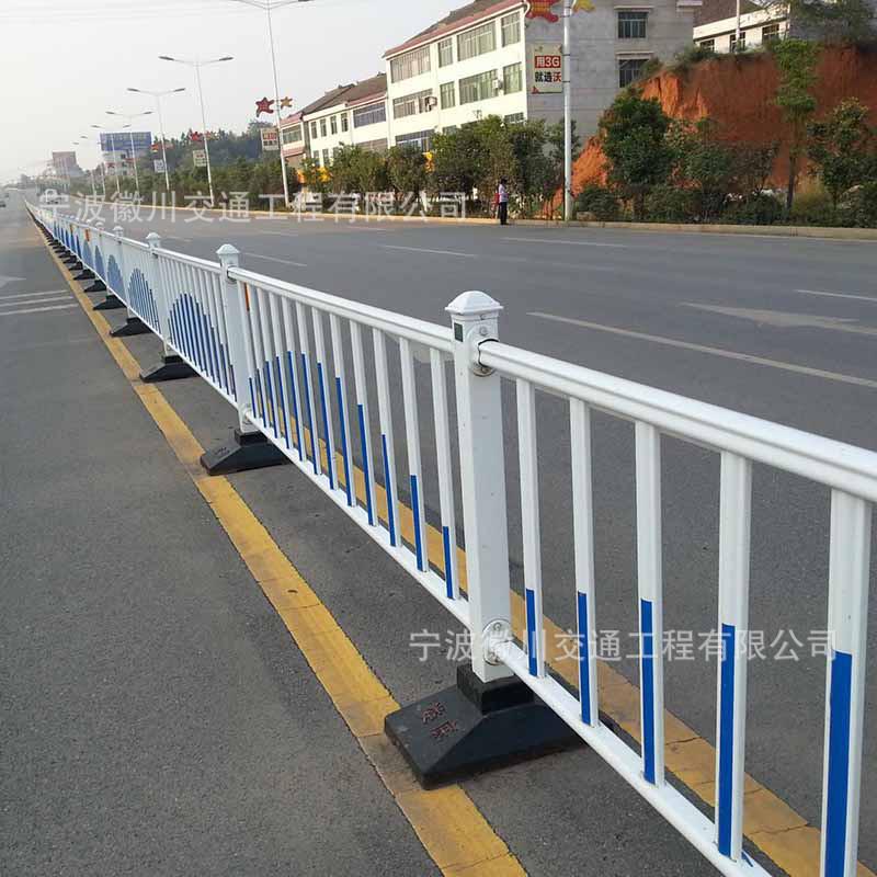 锌钢道路中心隔离护栏城市交通隔离栏马路栏杆市政护栏道路护栏
