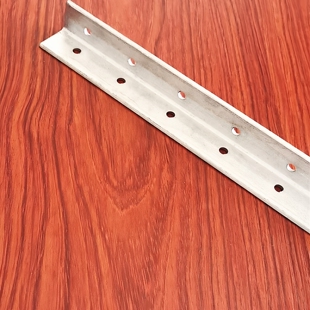 角钢带孔冲孔角钢支撑架角铁钢材料铁条三角铁支架热镀锌打孔角铁