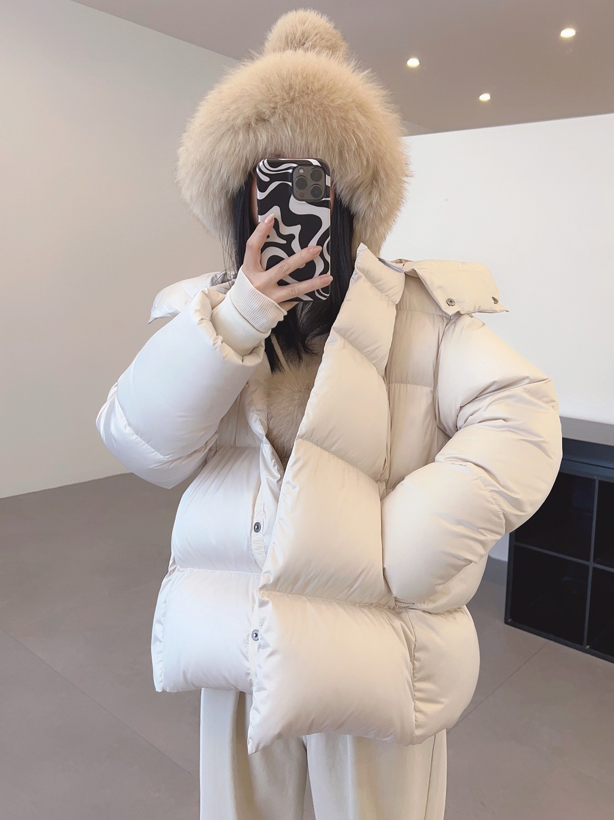 云朵蓬松加厚羽绒服女