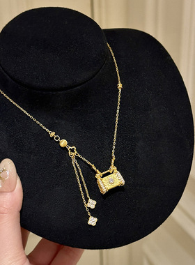 小红书爆款拉丝四叶花锁包项链2025新款复古满钻DIY流苏锁骨链女