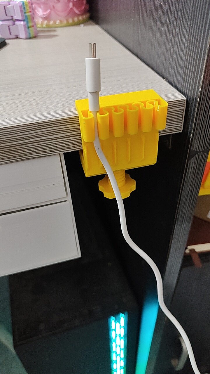 跨卡扣打印创意设计理线器家用手机充电数据线收纳理线免固定桌面