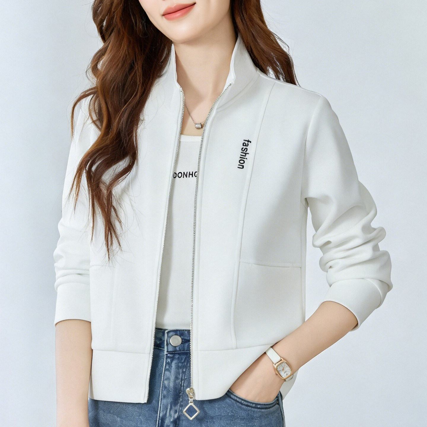 白色立领拉链开衫外套女春秋薄款2026春季新款休闲运动女士上衣