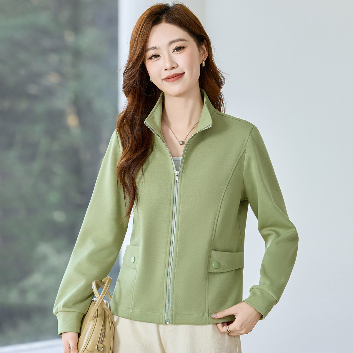 2026年春季立领外套女气质高级感洋气休闲风时尚流行减龄拉链开衫