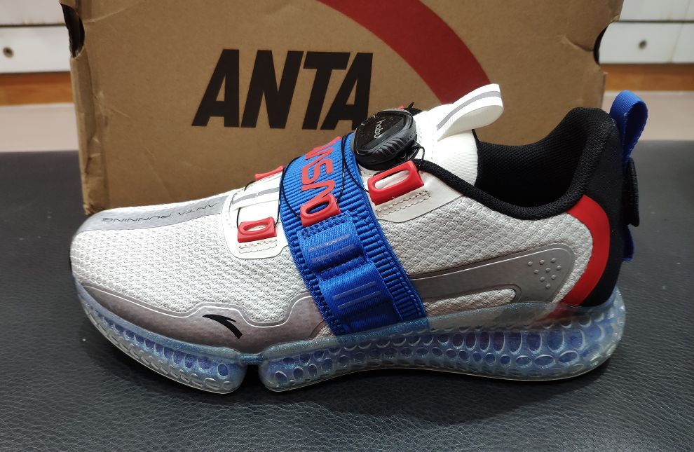 安踏女鞋新款网透气弹力胶nasa联名时尚跑鞋运动鞋122015590