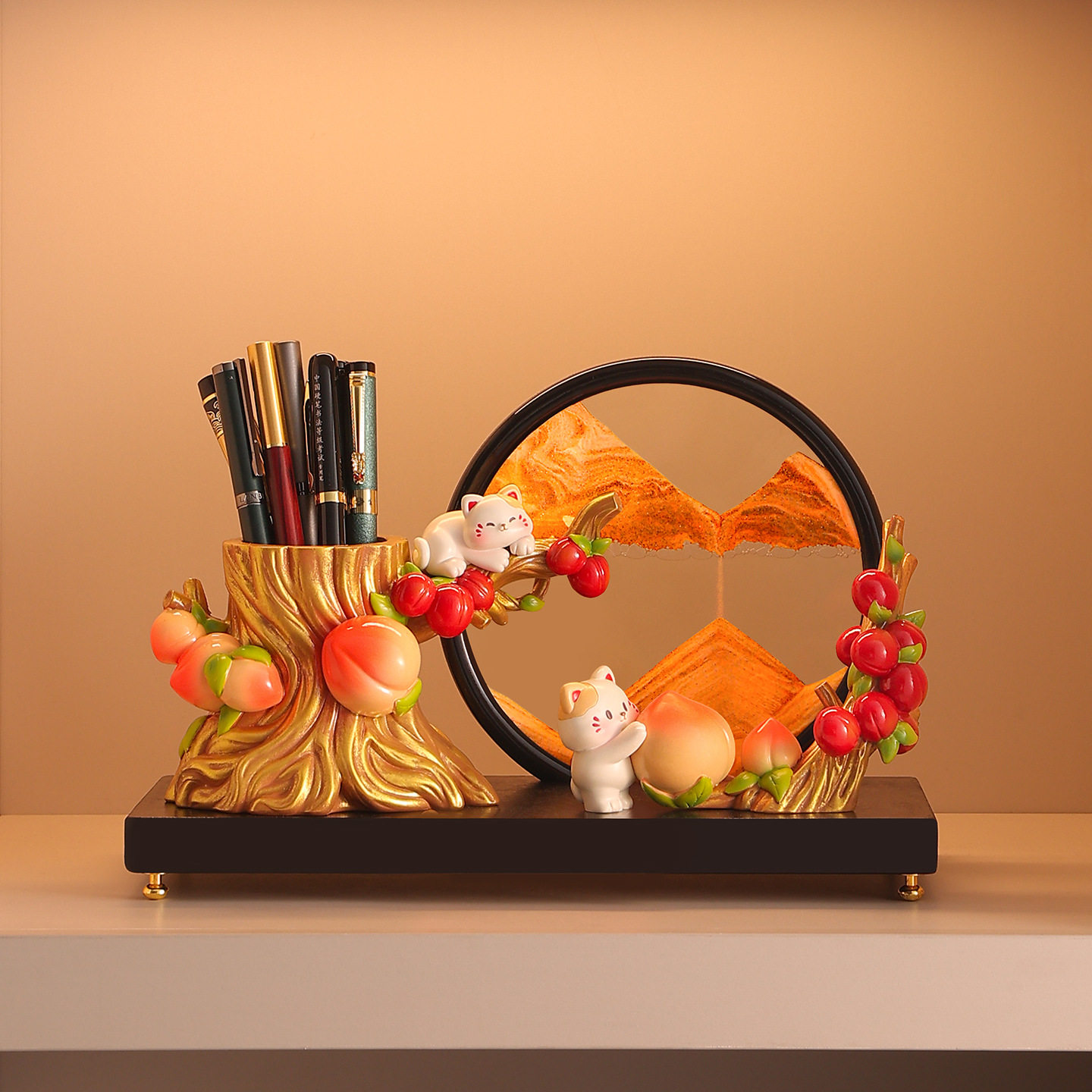 招财猫咪笔筒办公室桌面摆件轻奢高级感流沙画书房实用送老师礼物