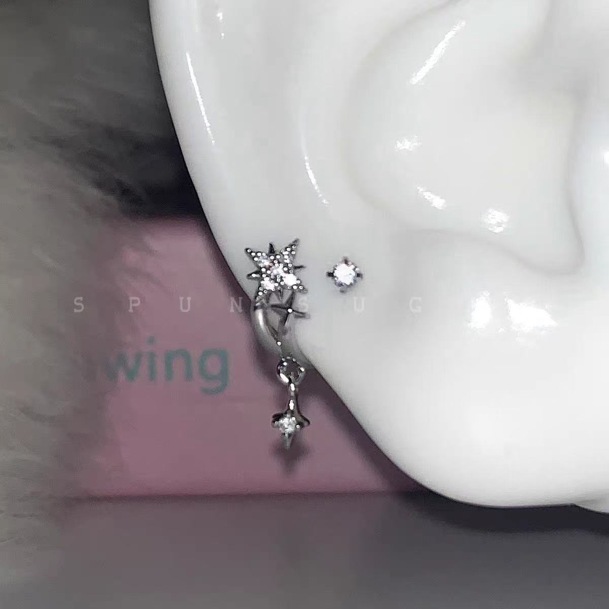 绝美闪闪星轨闪钻耳钉
