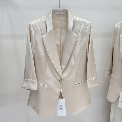 气质醋酸缎西装外套女夏2026年新款修身显瘦一粒扣小西服上衣
