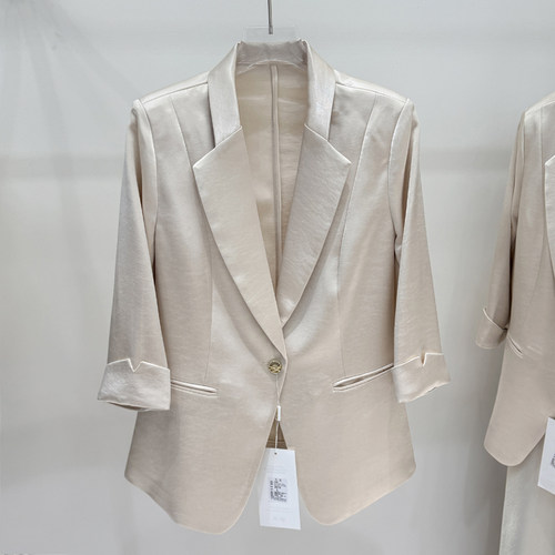 气质醋酸缎西装外套女夏2026年新款修身显瘦一粒扣小西服上衣