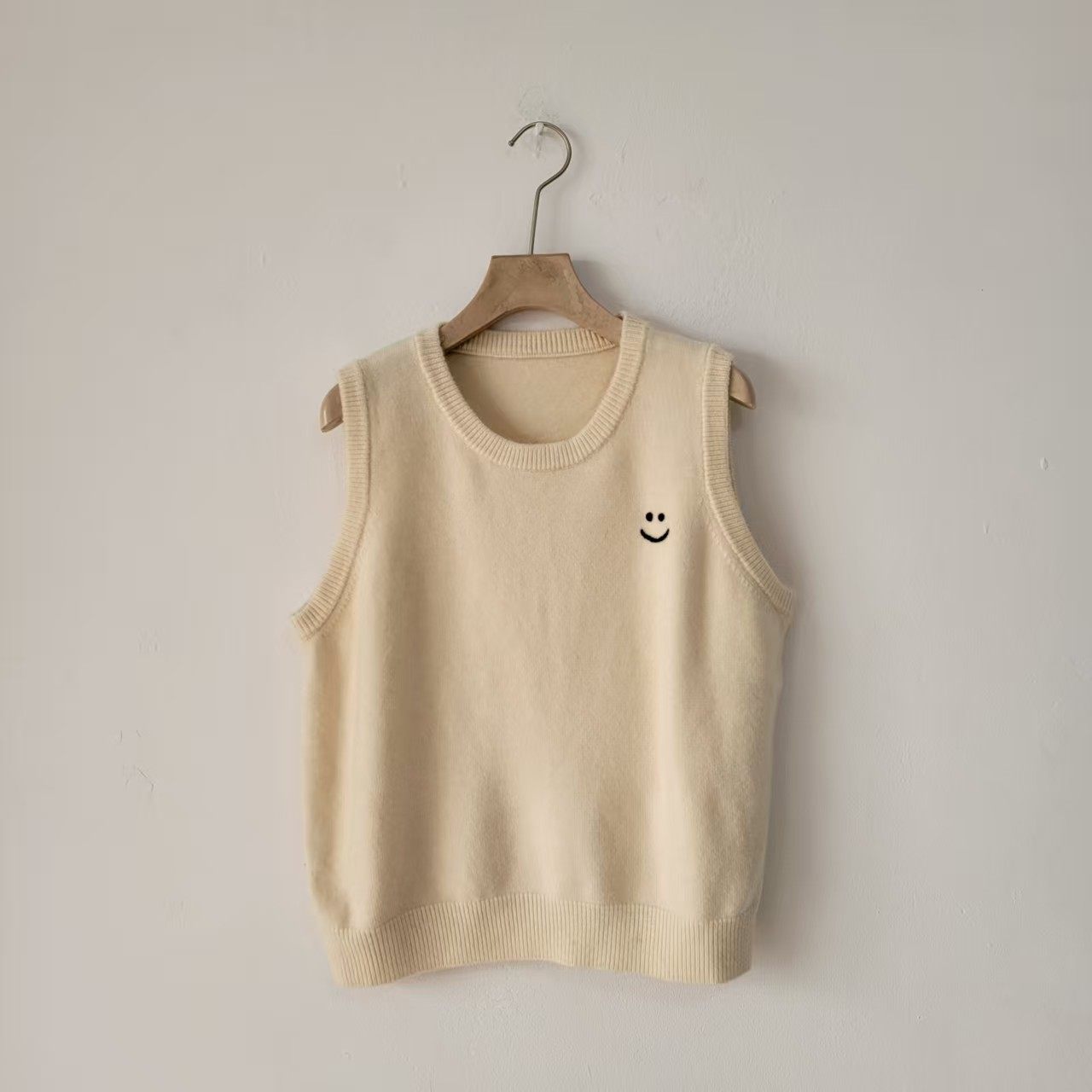 学院风秋冬季圆领笑脸针织马甲女春秋2026毛衣背心叠穿无袖女上衣,女装/女士精品,汉服上装,淘宝优惠券,粉丝福利购,淘宝优惠卷