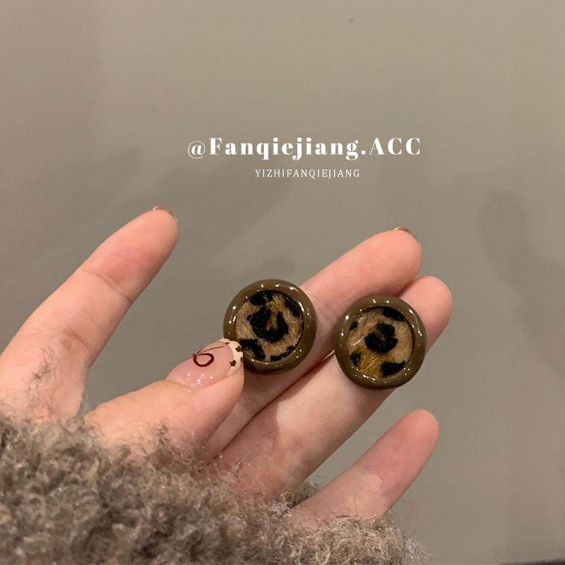 一只番茄酱适合秋冬的复古法式豹纹耳环耳钉女,饰品/流行首饰/时尚饰品新,耳环,淘宝优惠券,粉丝福利购,淘宝优惠卷