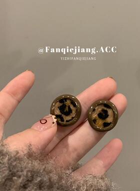 豹纹纽扣耳环小众设计感
