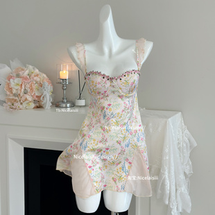 Nicelaisiii春日花蔓 带胸垫纯欲冰丝碎花吊带睡裙性感蕾丝睡衣女