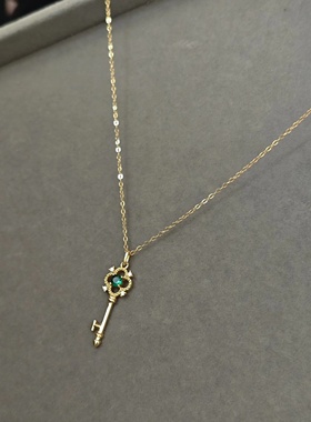 原创s925纯银镀k金钥匙项链祖母绿锆石小众设计锁骨链法式复古链