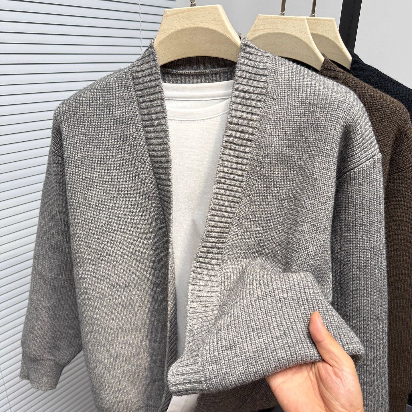 无扣V领开衫男秋冬季韩版休闲毛衣外套男装纯色外搭针织加厚披肩,男装,针织衫/毛衣,淘宝优惠券,粉丝福利购,淘宝优惠卷