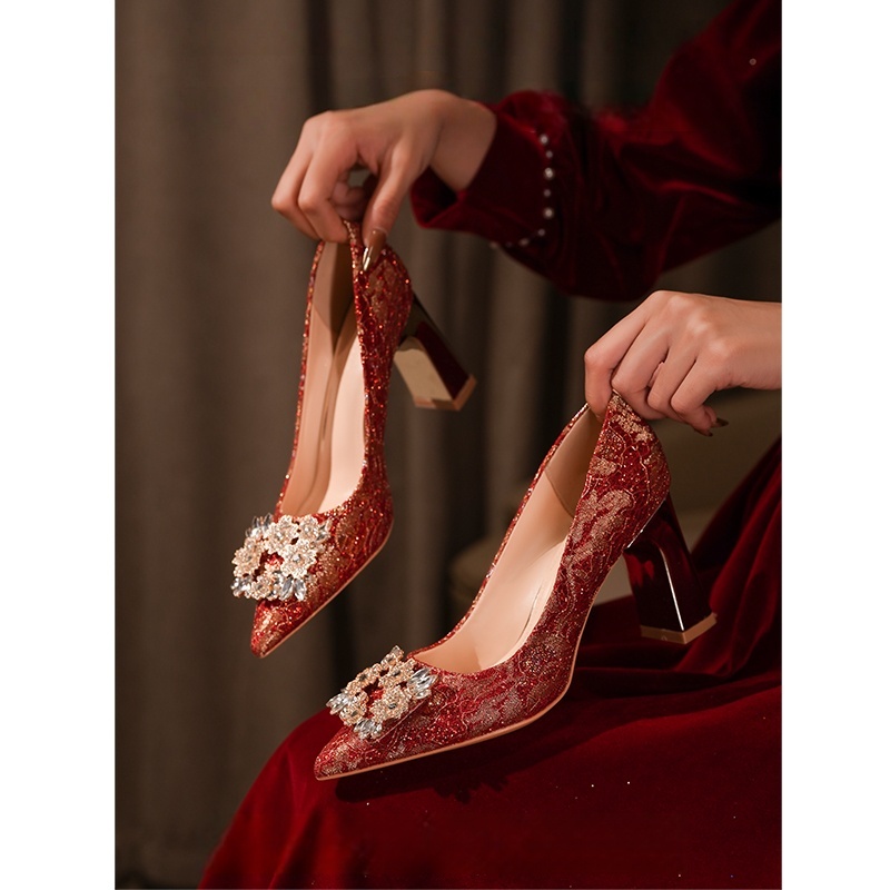 秀禾婚鞋新娘鞋女秀禾主婚纱两穿