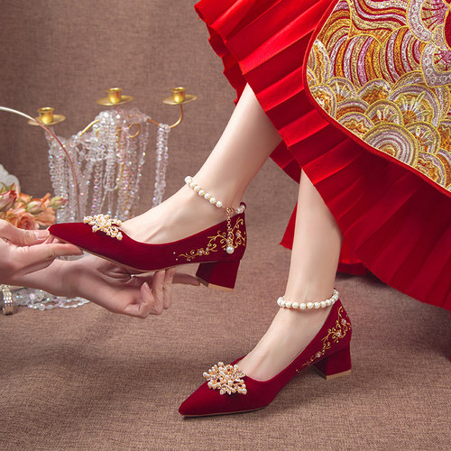 结婚鞋女粗跟秀禾服婚纱两穿