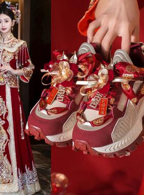 红色婚鞋女2026新款厚底老爹鞋秀禾婚纱两穿粗跟不累脚新娘高跟鞋